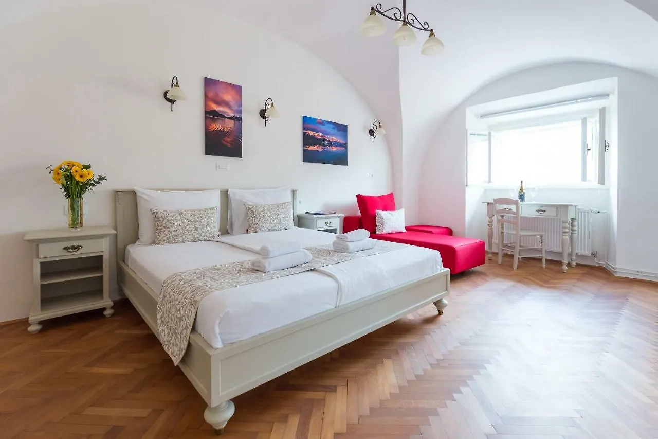 Barbo Palace Apartments And Rooms Ljubljana 0*,  Slovenia